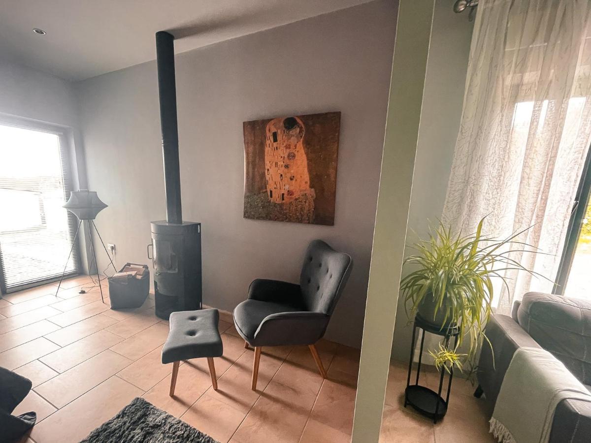 The Blue Door Apartment Cahersiveen Luaran gambar